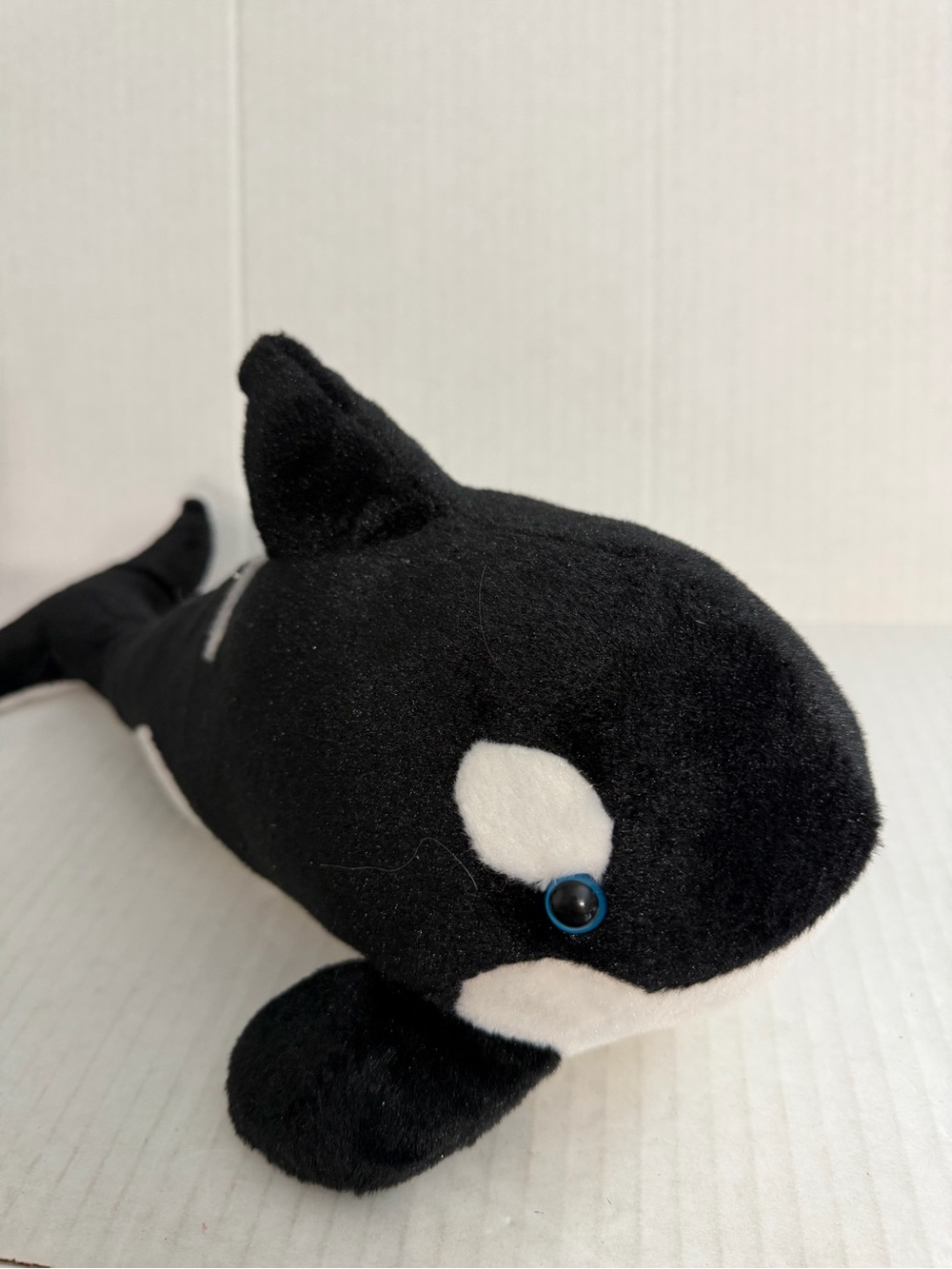 Sea World Shamu Killer Orca Whale Stuffed Animal